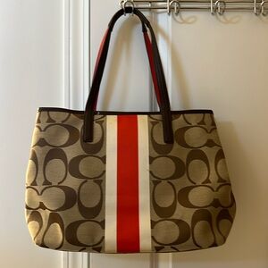 Coach purse like new condition!!